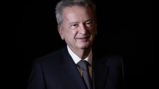 رياض سلامة، حاكم مصرف لبنان.