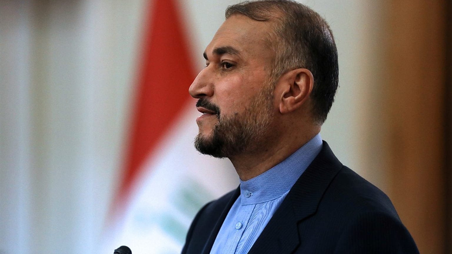 حسين أمير عبداللهيان، وزير الخارجية الإيراني  خلال مؤتمر صحفي في مقر وزارة الخارجية في طهران، إيران. 