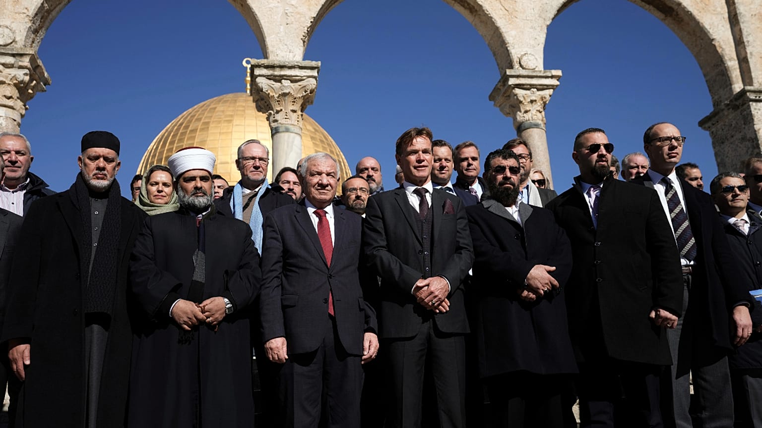 وفد من سفراء وقناصل الاتحاد الأوروبي في الأراضي الفلسطينية، يزور المسجد الأقصى ويلتقي مدير عام أوقاف القدس وشؤون المسجد الأقصى الشيخ عزام الخطيب، 18 يناير 2023 .