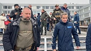 Генеральный директор Международного агентства по атомной энергии Рафаэль Гросси в Украине (справа)