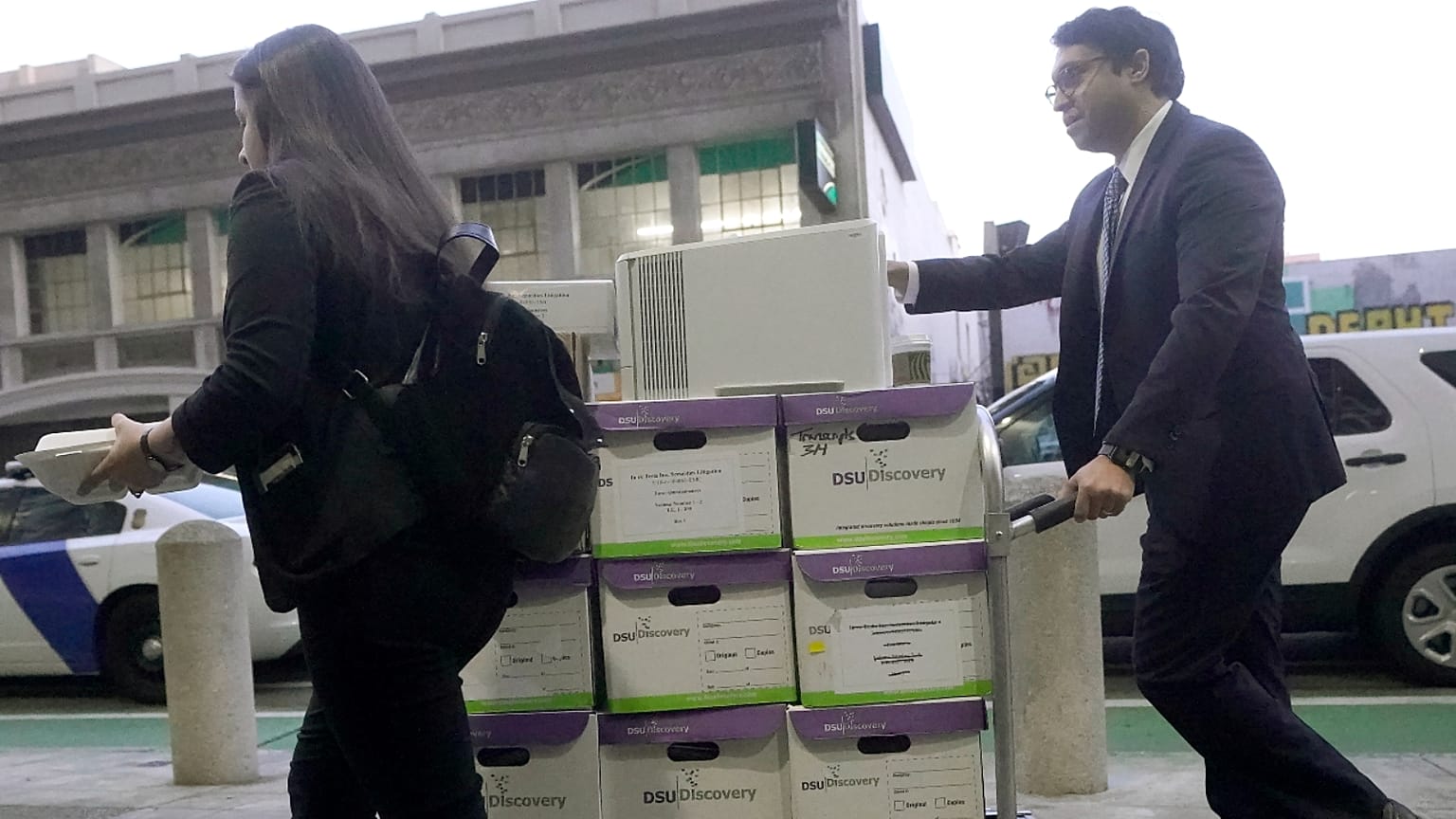 ملفات الدعوى المرفوعة ضد ماسك