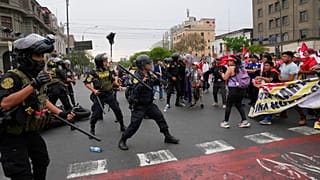 Peru'da hükümet karşıtı protestolarda ölenlerin sayısı 47'ye yükseldi