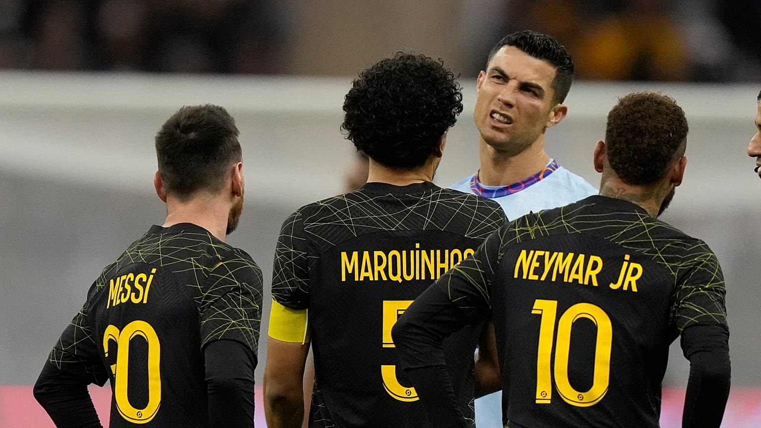 Messi ile Ronaldo'nun karşı karşıya geldiği maç