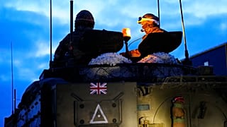 Британские военные на бронетранспортёре, база Тапа, Эстония, 19 января 2023 года.