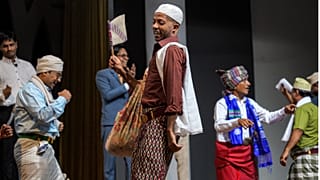 جانب من العرض المسرحي