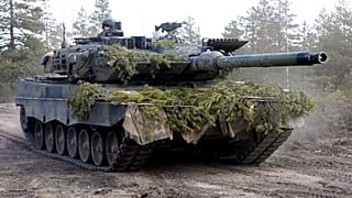 Alman üretimi Leopard tankı 