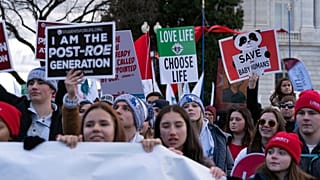 Activistas antiabortistas se concentran frente al Tribunal Supremo de Estados Unidos durante la 'Marcha por la Vida' en Washington, el 20 de enero de 2023.