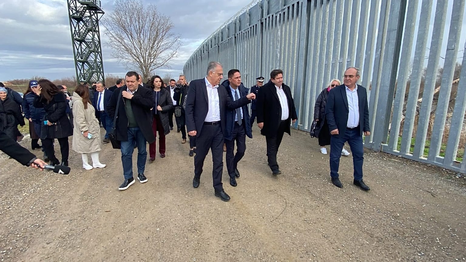 O υπουργός Προστασίας του Πολίτη Τάκης Θεοδωρικάκο συναντήθηκε με 27 πρέσβεις χωρών-μελών της ΕE στην Αλεξανδρούπολη