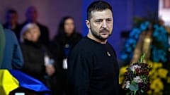 Der ukrainische Präsident bei der Trauerfeier in Kiew