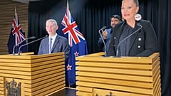 Chris Hipkins és Carmel Sepuloni
