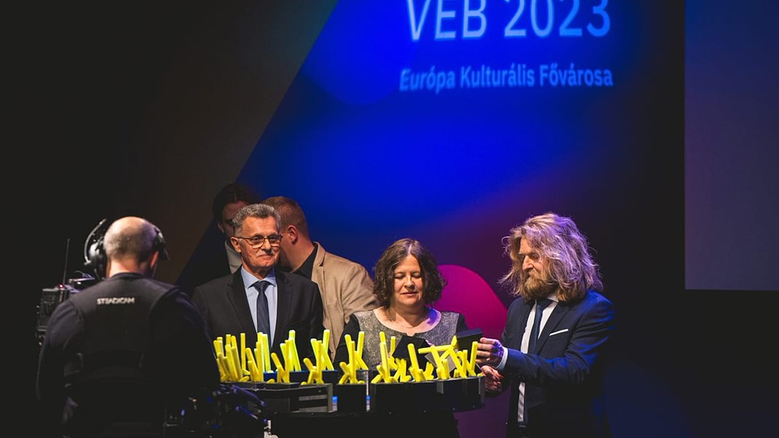 Protokoll megnyitó