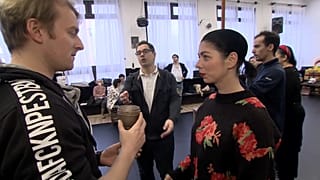 Репетиция в корпусе фабрики салями