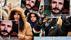 Demonstration in Brüssel für die Freilassung von Olivier Vandecasteele, der im Iran im Gefängnis sitzt.