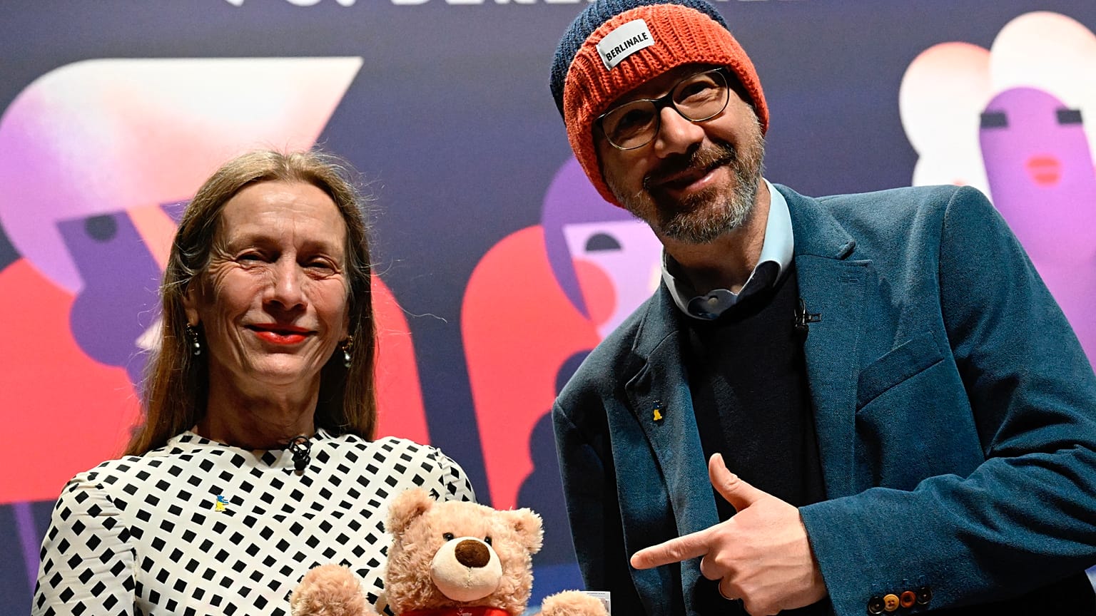 Mariette Rissenbeek,Carlo Chatrian und der Berlinale-Bär 
