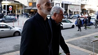 Ο πατέρας του Άλκη Καμπανού, Άρης Καμπανός προσέρχεται στη δίκη των 12 κατηγορουμένων για τη δολοφονία του Άλκη Καμπανού στη Θεσσαλονίκη 