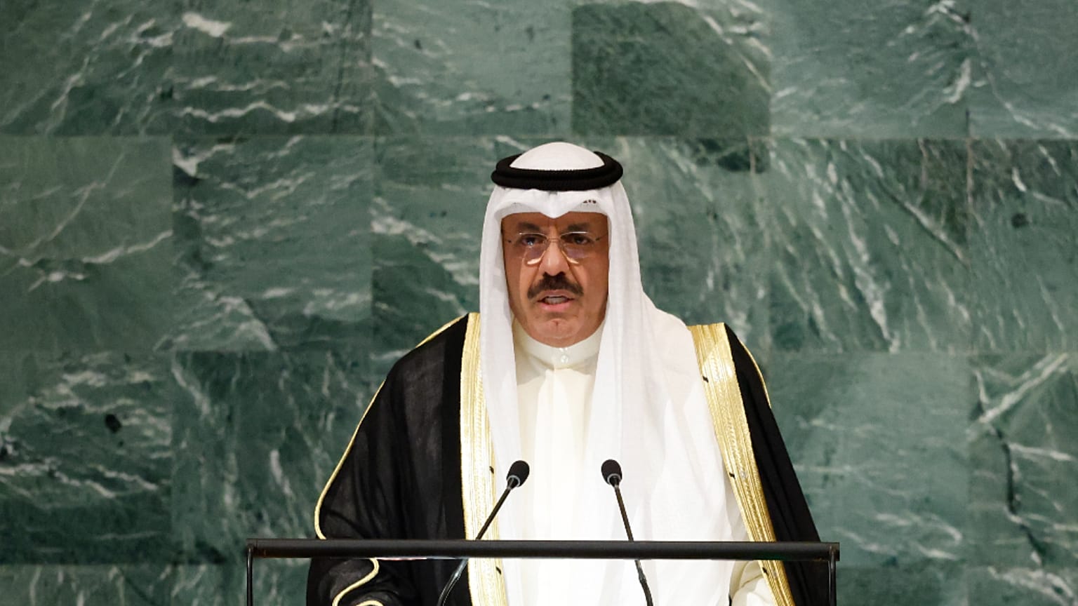  الشيخ أحمد نواف الصباح