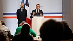 وزير العمل الفرنسي أوليفييه دوسوبت يتحدث إلى الصحافيين بعد الاجتماع الأسبوعي لمجلس الوزراء الذي عُرض خطة إصلاح نظام التقاعد، باريس، فرنسا، 23 يناير 2023