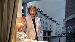Lore Mayerfeld überlebte den Holocaust. In der Ausstellung wird ihre Puppe gezeigt.