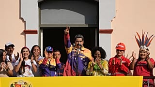 الرئيس الفنزويلي نيكولاس مادورو، عقب خطابه من شرفة الشعب في قصر ميرافلوريس الرئاسي، في كاراكاس، فنزويلا، يوم الاثنين 23 يناير/كانون الثاني 2023 
