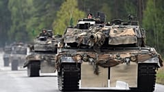 Westliche Kampfpanzer gelten als schneller und besser ausgerüstet als der sowjetische T-72-Panzer