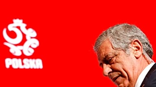 Fernando Santos foi apresentado esta terça-feira, em Varsóvia, pela Federação polaca de Futebol
