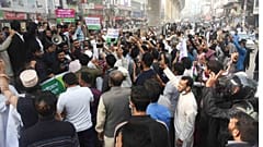 Des manifestants protestent contre la Suède au Bangladesh, le 23 janvier 2023
