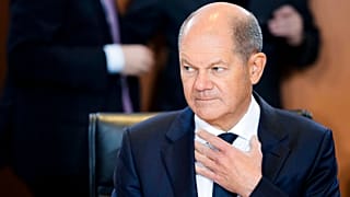 Almanya Başbakanı Olaf Scholz Leopard 2 tanklarını Ukrayna'ya gönderilmesi konusunda baskı altındaydı.