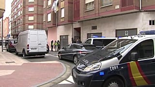 La policía registró el domicilio del detenido en la localidad de Miranda de Ebro