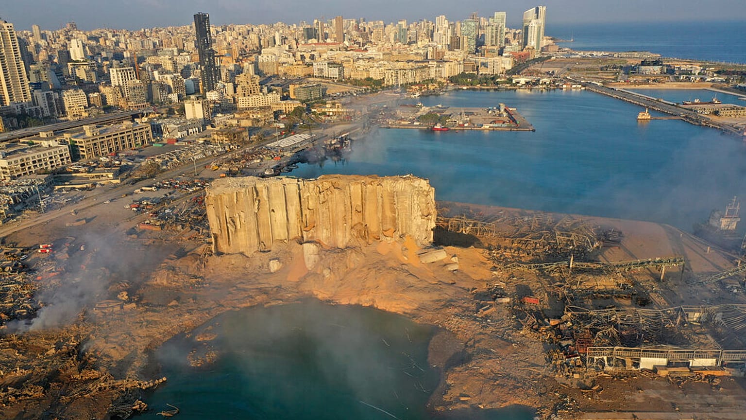 Beyrut Limanı'nda 4 Ağustos 2020'de meydana gelen patlamada 218 kişi yaşamını yitirmişti 