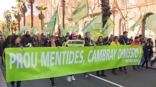 Los profesores y otros profesionales de la enseñanza fueron llamados a la huelga con dos jornadas de paros previstas para este miércoles 25 y el jueves 26 de enero