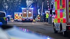 Ermittlungen bei Brokstedt in Norddeutschland nach Messerangriff im Regionalzug