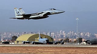 Az amerikai légierő F-15 Eagle vadászgépe egy török légibázison