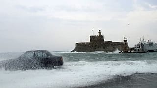 Κακοκαιρία στη Ρόδο (φώτο αρχείου)