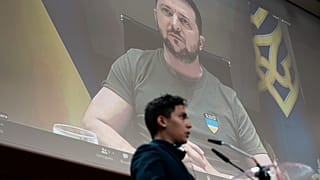 Il Comitato olimpico internazionale propone di consentire agli atleti russi di gareggiare alle prossime olimpiadi sotto bandiera neutrale