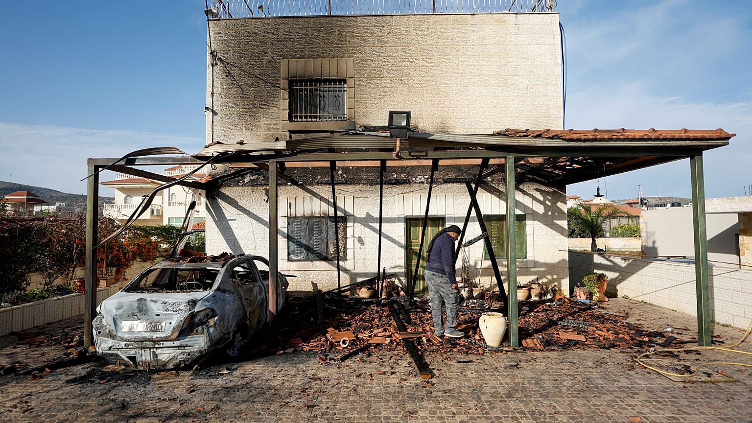 منزل الفلسطيني عدة جبارة الذي أحرقه مستوطنون إسرائيليون بقرية ترمسعيا شمال شرقي رام الله 