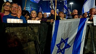 Manifestantes israelitas protestam contra a reforma do sistema judicial em Telavive, Israel