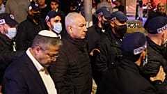 نتنياهو يتعهد بردّ "قوي" و"سريع" على هجومي القدس الشرقيّة