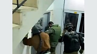 پلیس اسرائیل مشغول پلمپ خانه یکی از مهاجمان حلمه روز گذشته در بیت‌المقدس است 