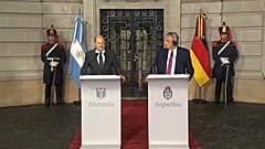 Olaf Scholz y Alejandro Fernández