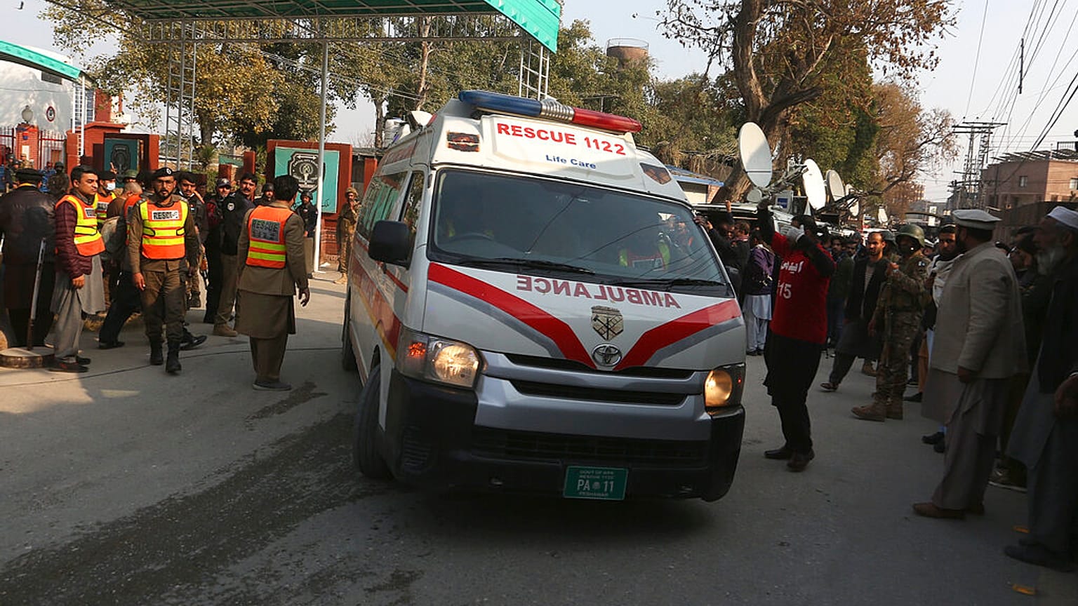 Attentato suicida a Peshawar