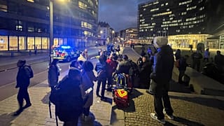 Mentők a Schuman metróállomásnál Brüsszelben