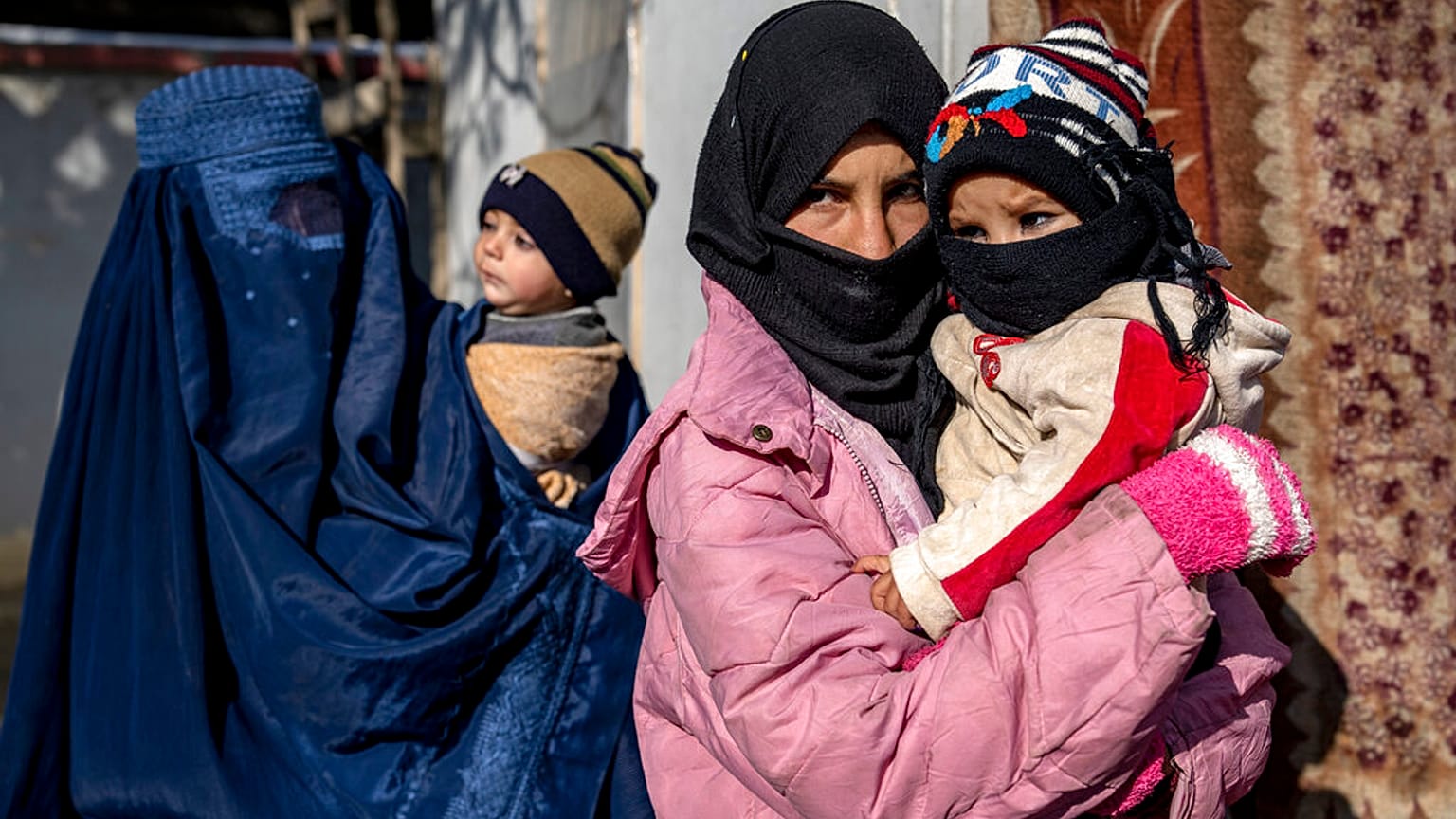 Nők Kabulban 2023 januárjában