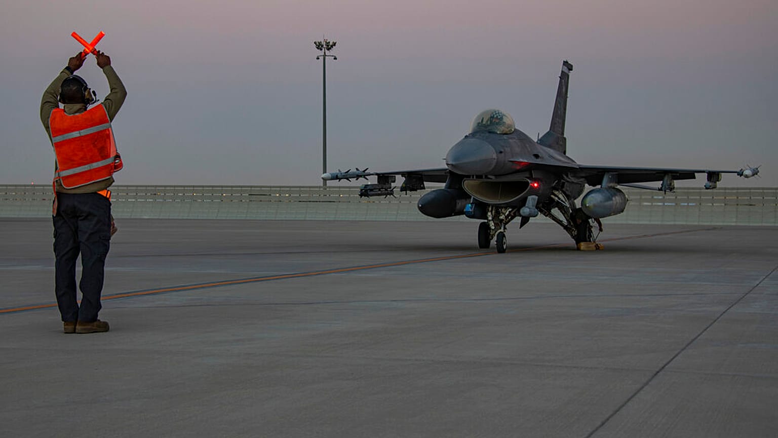 F-16