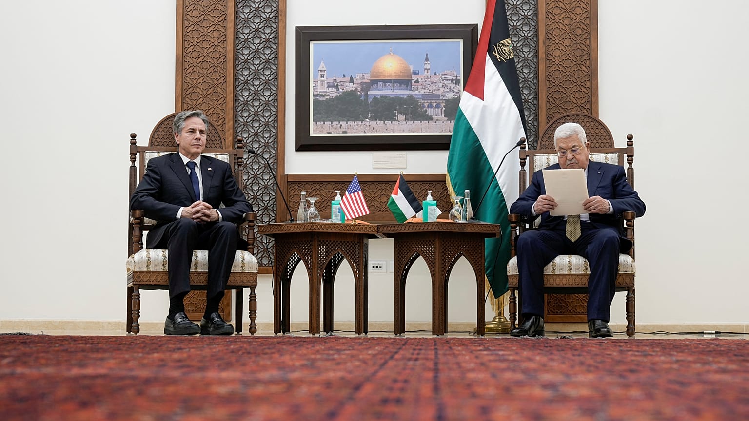وزير الخارجية الأميركي أنتوني بلينكن ورئيس السلطة الفلسطينية محمود عباس 