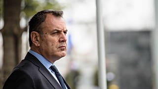 Ο υπουργός Εθνικής Άμυνας Ν. Παναγιωτόπουλο με αφορμή την ανακοίνωση τριήμερου στρατιωτιού πένθους στις Ένοπλες λόγω της συντριβής Α/Φ F-4E Phantom II της ΠΑ