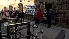 Sztrájkoló tanárok a Bajza Utcai Általános Iskolánál