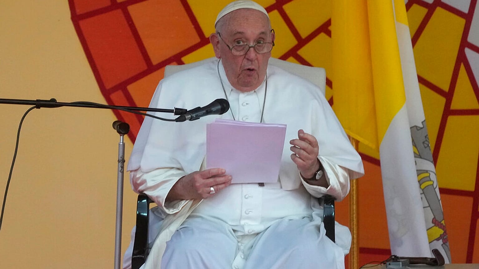 Papa Francis Kongo Demokratik Cumhuriyeti'nde yaptığı konuşmada sömürgeciliği eleştirdi