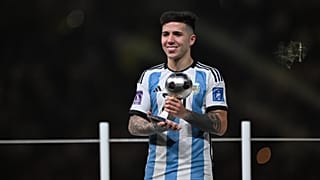 Enzo Fernandez, Dünya Kupası'ında En İyi Genç Oyuncu ödülünü almıştı