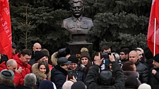 Бюст Сталину в Волгограде