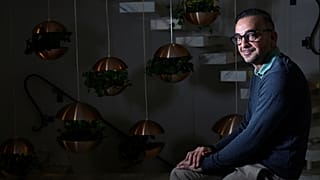 المخرج سايرس نشواد
